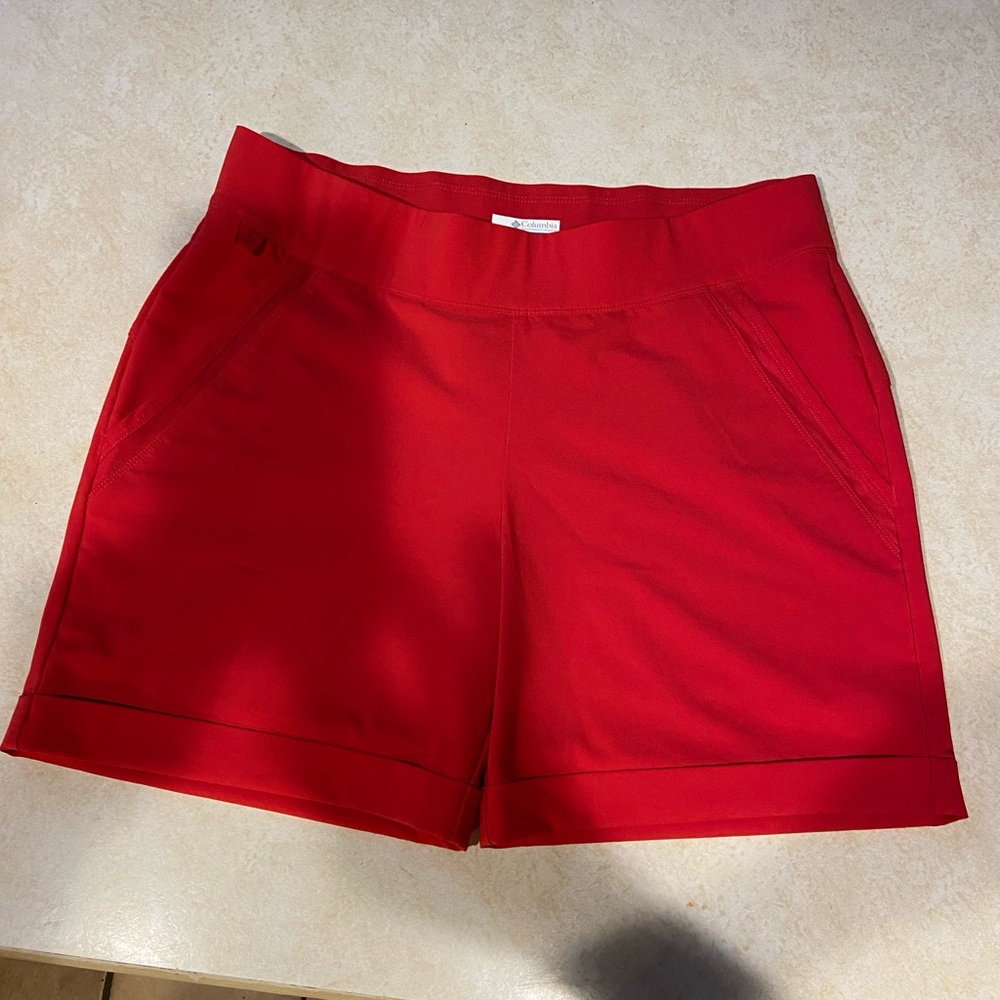 Columbia woman’s shorts size Medium, fits 10/12